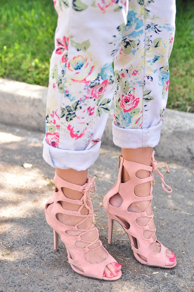  photo floral shoes_zpstyuidrfm.jpg
