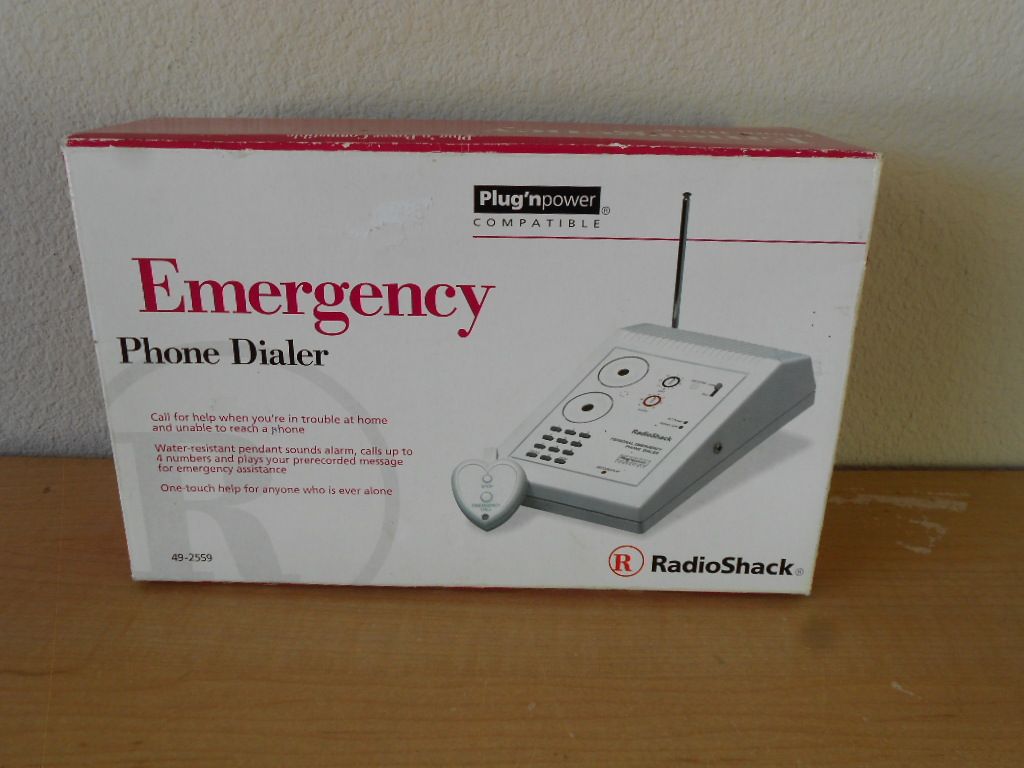 Radio Shack Emergency Phone Dialer 49 2559 w Pendant Remote Plug’N