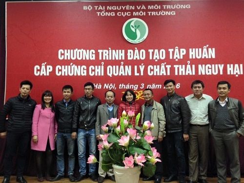 Cong-ty-Van-Dao-tham-gia-khoa-tap-huan-quan-ly-CTNH Cong-ty-Van-Dao-tham-gia-khoa-tap-huan-quan-ly-CTNH