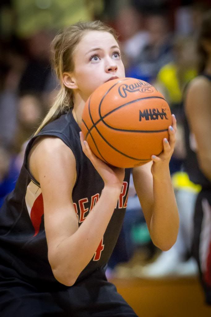 IMAGE: http://i1294.photobucket.com/albums/b615/akrott1/Bedford%20vs%20saline/IMG_8897_zps61a8ca0d.jpg