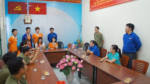 Sinh viên Cao đẳng thực hành FPT Mạng cá cược bóng đá
 Hồ Chí Minh giao lưu cùng các chiến sĩ Công an và Đoàn viên phường 7.