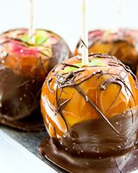 Salted Caramel Apples Dipped in Chocolate